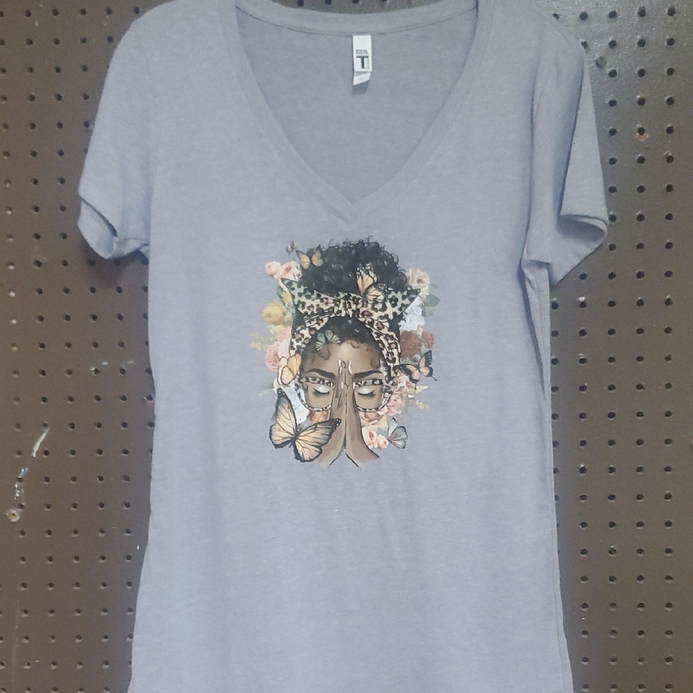 Just PRAY Graphic V-Neck T-Shirt